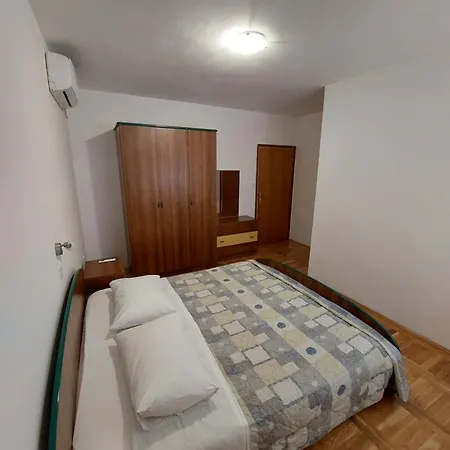 Apartments Mlacovic Rab Town Room photo