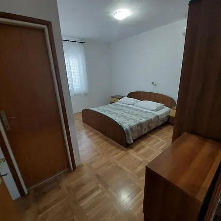 Apartments Mlacovic Rab Town Room photo
