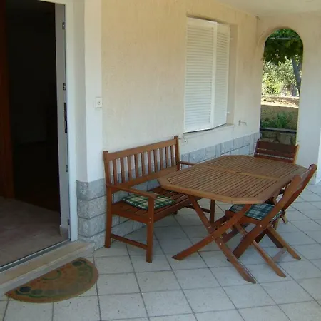 Apartments Mlacovic Rab Town Exterior photo