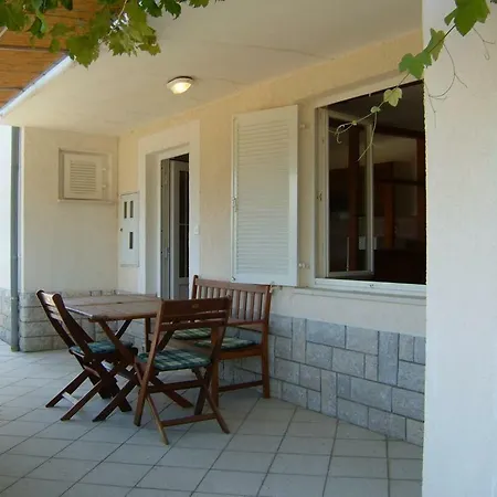 Apartments Mlacovic Rab Town Exterior photo