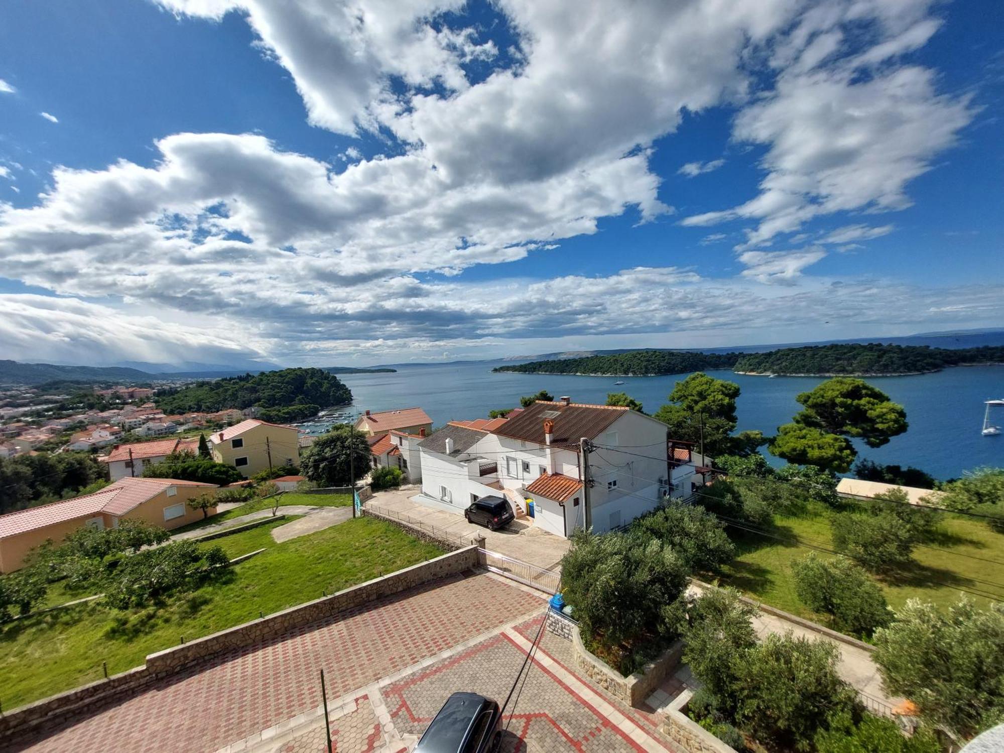 Apartment Mlacovic Rab Town