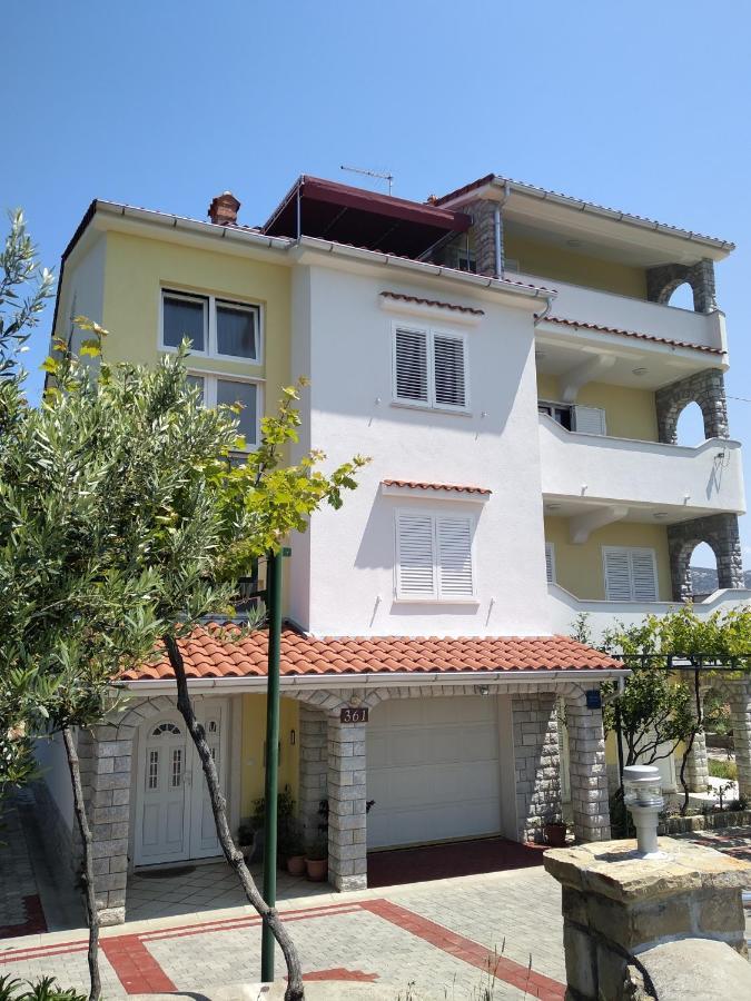 Apartment Mlacovic Rab Town